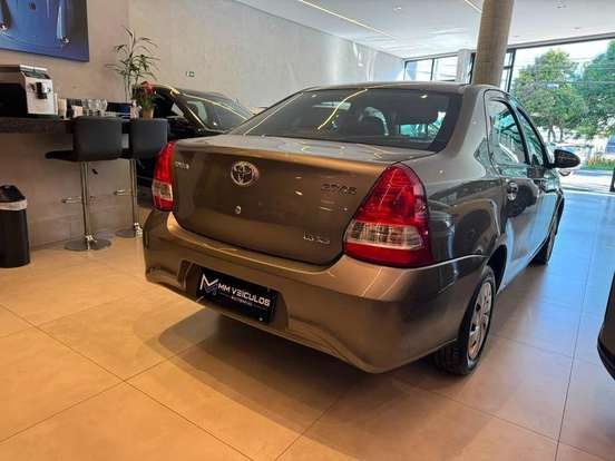 TOYOTA-ETIOS-1.5 XS 16V FLEX 4P AUTOMÁTICO TOYOTA-ETIOS-2017