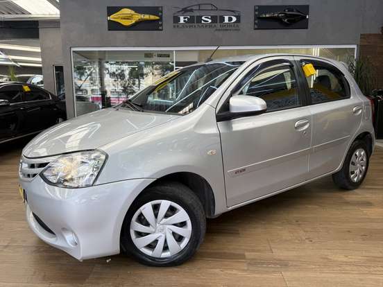TOYOTA-ETIOS-1.5 XS 16V FLEX 4P AUTOMÁTICO TOYOTA-ETIOS-2016