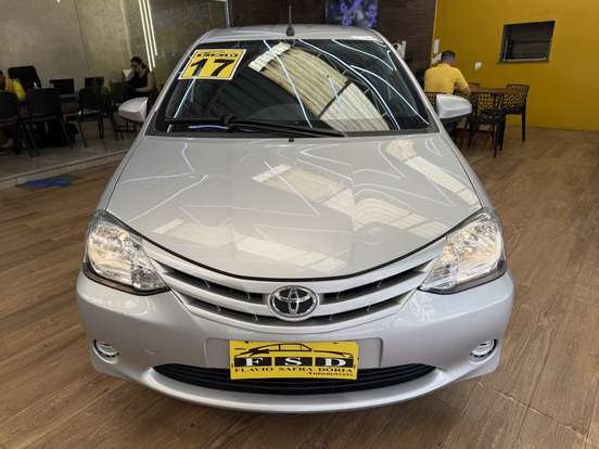 TOYOTA-ETIOS-2016
