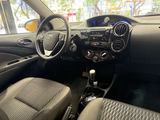 TOYOTA-ETIOS-1.5 XS 16V FLEX 4P AUTOMÁTICO TOYOTA-ETIOS-2016