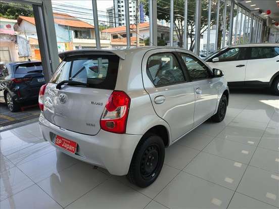 TOYOTA-ETIOS-2014