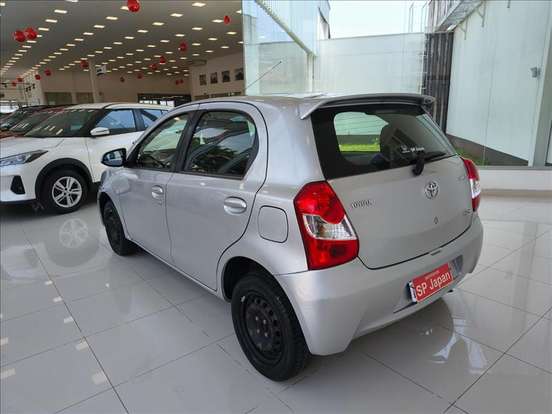 TOYOTA-ETIOS-2014