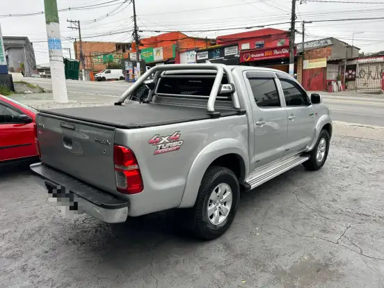 TOYOTA-HILUX-2.7 SR 4X2 CD 16V FLEX 4P AUTOMÁTICO TOYOTA-HILUX-2012