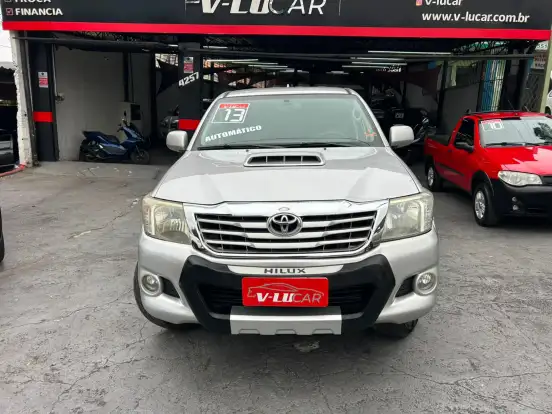 TOYOTA-HILUX-2.7 SR 4X2 CD 16V FLEX 4P AUTOMÁTICO TOYOTA-HILUX-2012