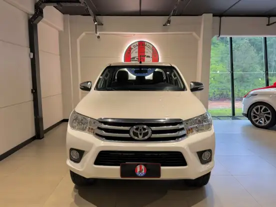 TOYOTA-HILUX-2.7 SRV 4X2 CD 16V FLEX 4P AUTOMÁTICO TOYOTA-HILUX-2016