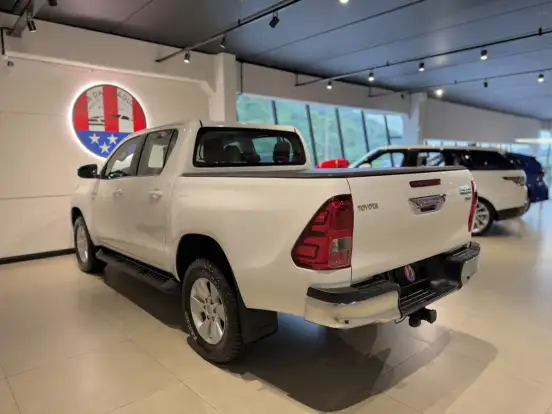 TOYOTA-HILUX-2.7 SRV 4X2 CD 16V FLEX 4P AUTOMÁTICO TOYOTA-HILUX-2016