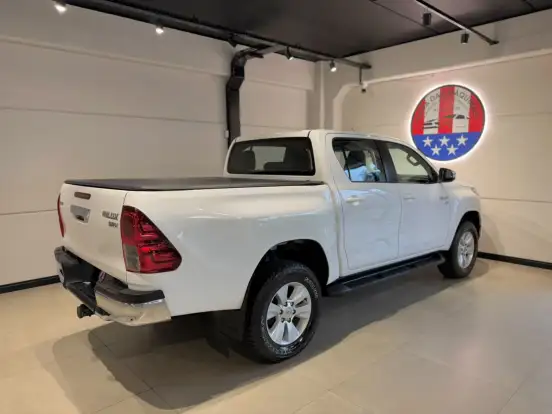 TOYOTA-HILUX-2.7 SRV 4X2 CD 16V FLEX 4P AUTOMÁTICO TOYOTA-HILUX-2016