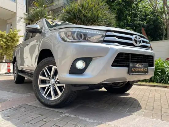 TOYOTA-HILUX-2.7 SRV 4X2 CD 16V FLEX 4P AUTOMÁTICO TOYOTA-HILUX-2018