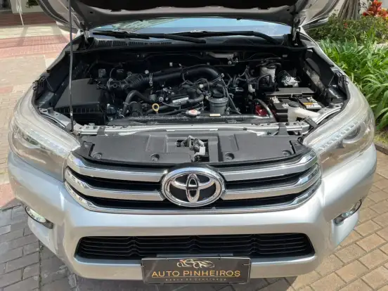 TOYOTA-HILUX-2018