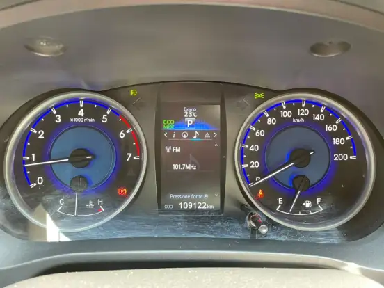 TOYOTA-HILUX-2018