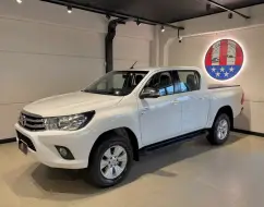 TOYOTA HILUX 2.7 SRV 4X2 CD 16V FLEX 4P AUTOMÁTICO TOYOTA HILUX 2.7 SRV 4X2 CD 16V FLEX 4P AUTOMÁTICO