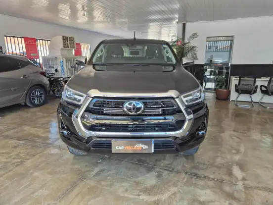 TOYOTA-HILUX-2.8 D-4D TURBO DIESEL CD SRX 4X4 AUTOMÁTICO TOYOTA-HILUX-2021