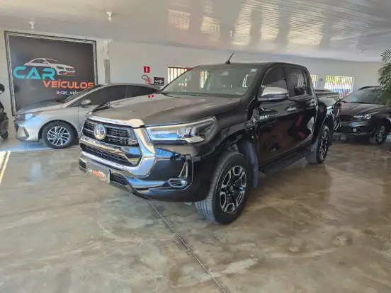 TOYOTA-HILUX-2.8 D-4D TURBO DIESEL CD SRX 4X4 AUTOMÁTICO TOYOTA-HILUX-2021