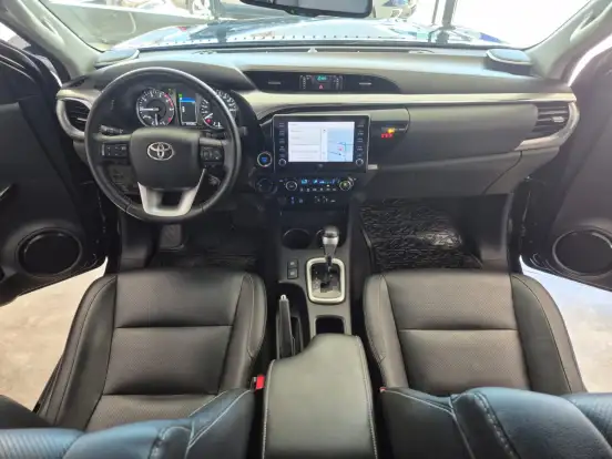 TOYOTA-HILUX-2.8 D-4D TURBO DIESEL CD SRX 4X4 AUTOMÁTICO TOYOTA-HILUX-2021