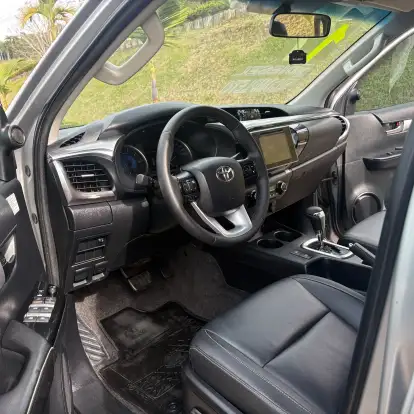 TOYOTA-HILUX-2.8 SRV 4X4 CD 16V DIESEL 4P AUTOMÁTICO TOYOTA-HILUX-2017