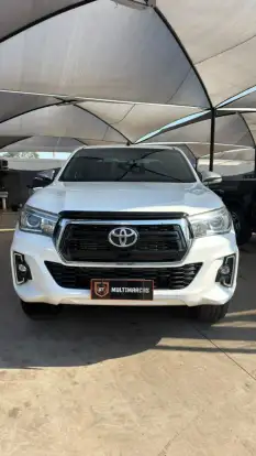 TOYOTA-HILUX-2018