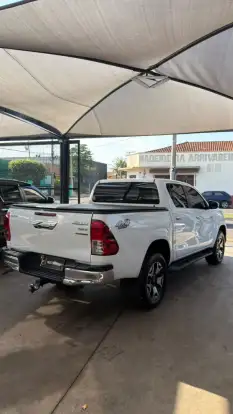 TOYOTA-HILUX-2018