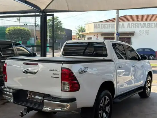 TOYOTA-HILUX-2.8 SRX 4X4 CD 16V DIESEL 4P AUTOMÁTICO TOYOTA-HILUX-2018