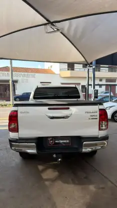 TOYOTA-HILUX-2018