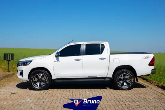 TOYOTA-HILUX-2019