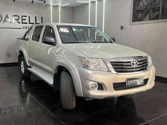 TOYOTA-HILUX-2.7 SR 4X2 CD 16V FLEX 4P AUTOMÁTICO TOYOTA-HILUX-2013