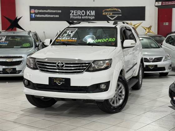 TOYOTA HILUX 2.7 SR 4X2 CD 16V FLEX 4P AUTOMÁTICO