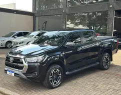 TOYOTA HILUX 2.7 VVT-i FLEX CD SRV 4X4 AUTOMÁTICO TOYOTA HILUX 2.7 VVT-i FLEX CD SRV 4X4 AUTOMÁTICO