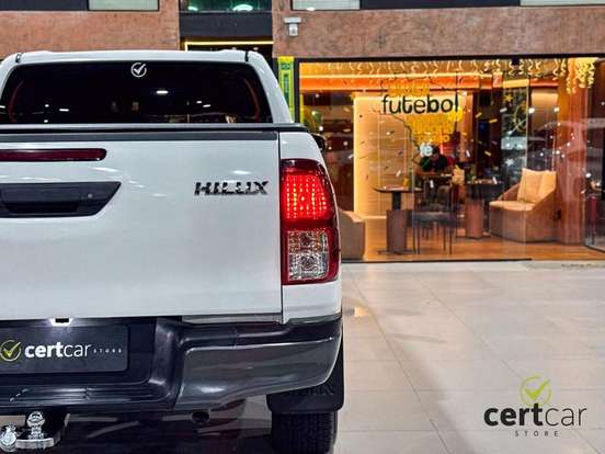 TOYOTA-HILUX-2.8 D-4D TURBO DIESEL CD POWER PACK 4X4 MANUAL TOYOTA-HILUX-2023
