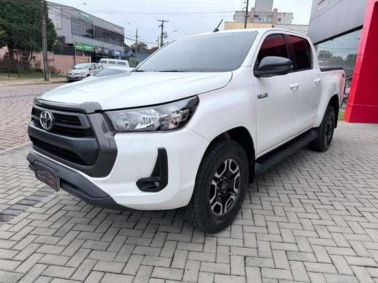 TOYOTA-HILUX-2024