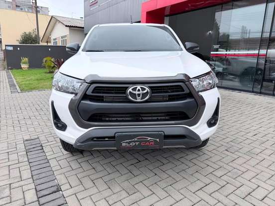 TOYOTA-HILUX-2.8 D-4D TURBO DIESEL CD SR 4X4 AUTOMÁTICO TOYOTA-HILUX-2024