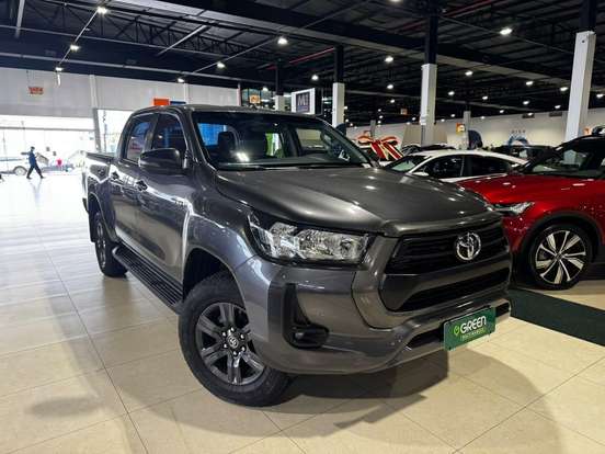TOYOTA-HILUX-2.8 D-4D TURBO DIESEL CD SR 4X4 AUTOMÁTICO TOYOTA-HILUX-2024