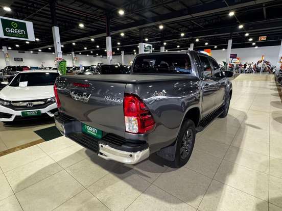 TOYOTA-HILUX-2.8 D-4D TURBO DIESEL CD SR 4X4 AUTOMÁTICO TOYOTA-HILUX-2024