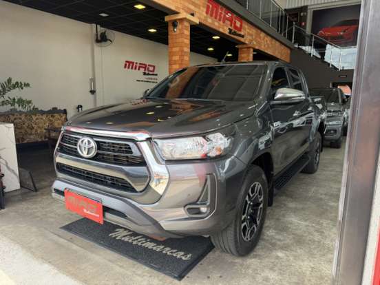 TOYOTA-HILUX-2.8 D-4D TURBO DIESEL CD SRV 4X4 AUTOMÁTICO TOYOTA-HILUX-2021