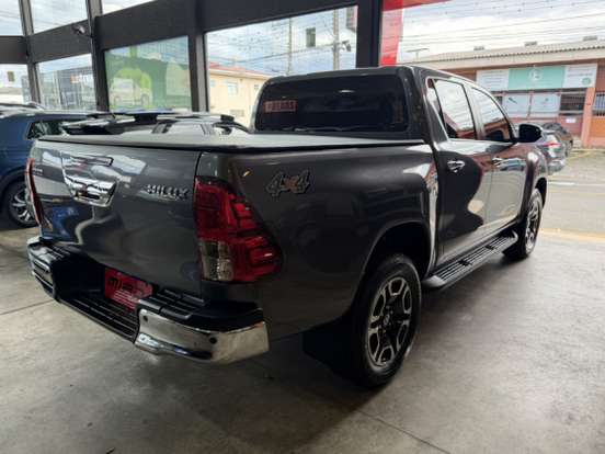 TOYOTA-HILUX-2.8 D-4D TURBO DIESEL CD SRV 4X4 AUTOMÁTICO TOYOTA-HILUX-2021