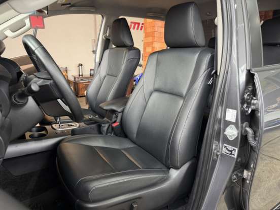 TOYOTA-HILUX-2.8 D-4D TURBO DIESEL CD SRV 4X4 AUTOMÁTICO TOYOTA-HILUX-2021
