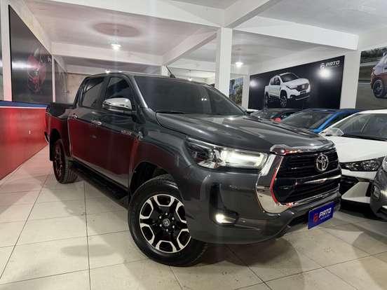 TOYOTA-HILUX-2.8 D-4D TURBO DIESEL CD SRV 4X4 AUTOMÁTICO TOYOTA-HILUX-2025
