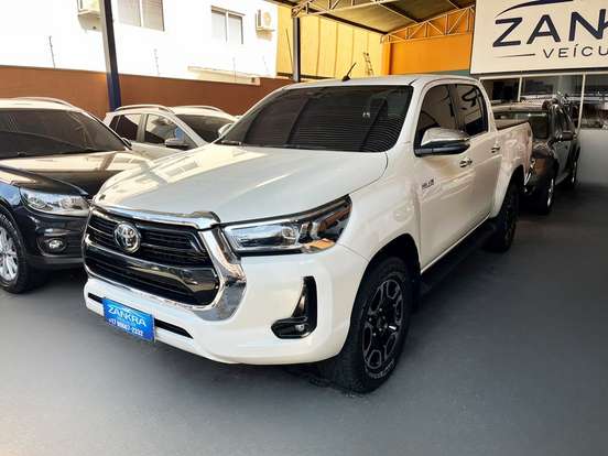 TOYOTA-HILUX-2.8 D-4D TURBO DIESEL CD SRX 4X4 AUTOMÁTICO TOYOTA-HILUX-2021