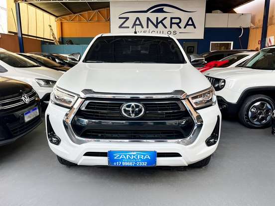 TOYOTA-HILUX-2.8 D-4D TURBO DIESEL CD SRX 4X4 AUTOMÁTICO TOYOTA-HILUX-2021