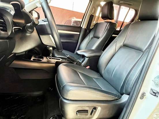 TOYOTA-HILUX-2021