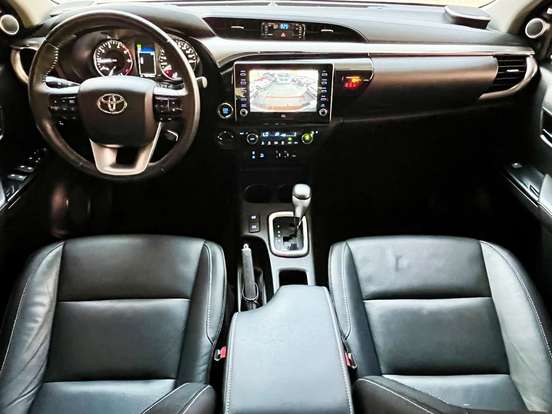 TOYOTA-HILUX-2.8 D-4D TURBO DIESEL CD SRX 4X4 AUTOMÁTICO TOYOTA-HILUX-2021