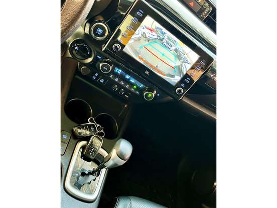 TOYOTA-HILUX-2021
