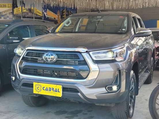 TOYOTA-HILUX-2022