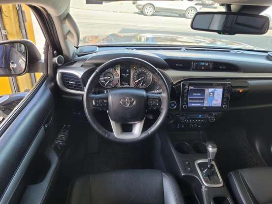TOYOTA-HILUX-2022