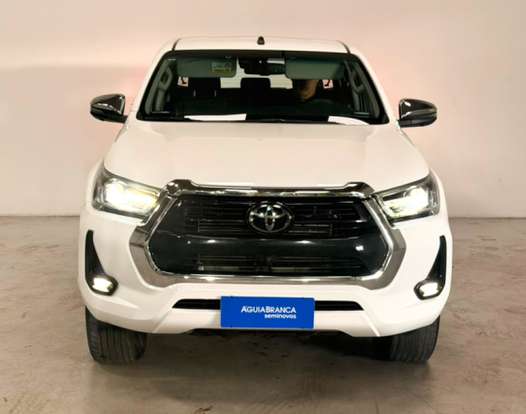 TOYOTA-HILUX-2023
