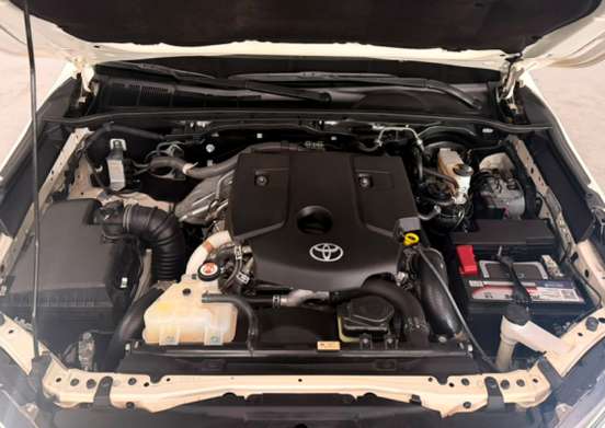 TOYOTA-HILUX-2023