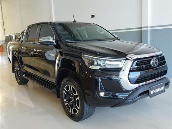 TOYOTA-HILUX-2.8 D-4D TURBO DIESEL CD SRX 4X4 AUTOMÁTICO TOYOTA-HILUX-2021