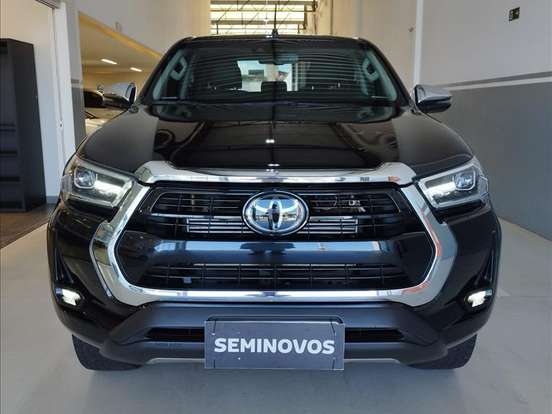 TOYOTA-HILUX-2.8 D-4D TURBO DIESEL CD SRX 4X4 AUTOMÁTICO TOYOTA-HILUX-2021