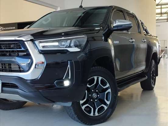TOYOTA-HILUX-2.8 D-4D TURBO DIESEL CD SRX 4X4 AUTOMÁTICO TOYOTA-HILUX-2021
