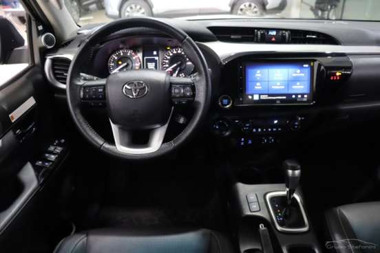 TOYOTA-HILUX-2025