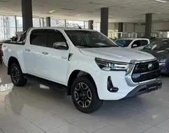 TOYOTA HILUX 2.8 D-4D TURBO DIESEL CD SRX 4X4 AUTOMÁTICO TOYOTA HILUX 2.8 D-4D TURBO DIESEL CD SRX 4X4 AUTOMÁTICO